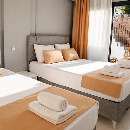 Kent Ayvalık Oda ve Kahvaltı Ayvalı